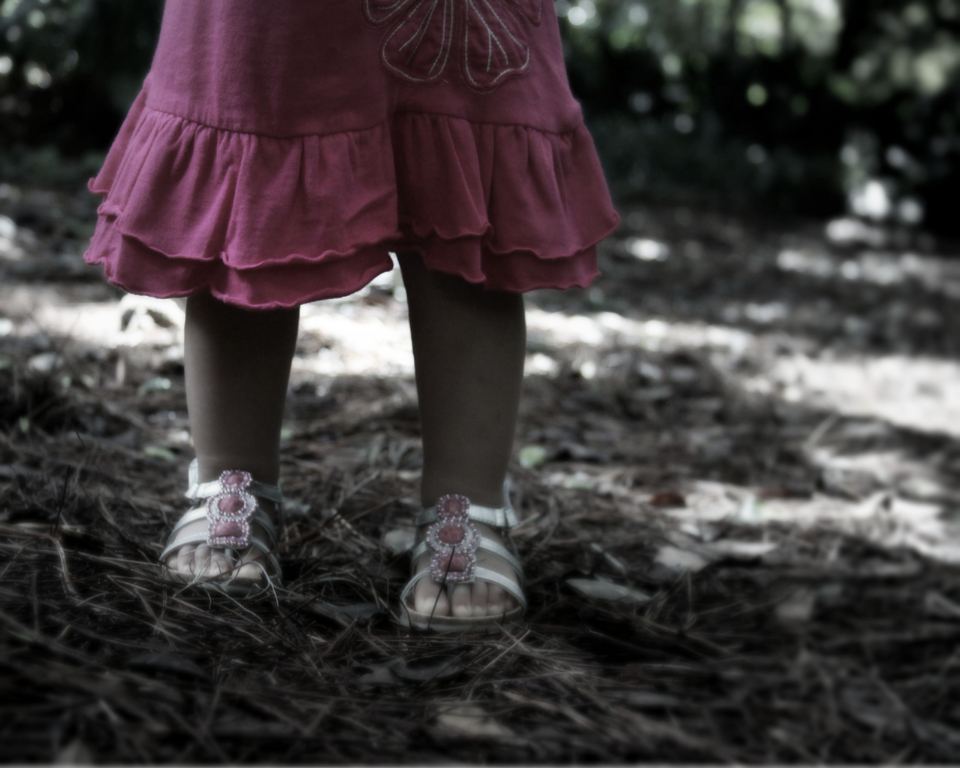 Girls' dresses & skirts
